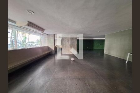 Apartamento à venda com 239m², 6 quartos e 2 vagas Apartamento à venda com 239m², 6 quartos e 2 vagasÁrea comum - Playground