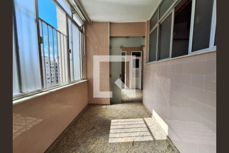 Apartamento à venda com 239m², 6 quartos e 2 vagas Apartamento à venda com 239m², 6 quartos e 2 vagasÁrea de serviço
