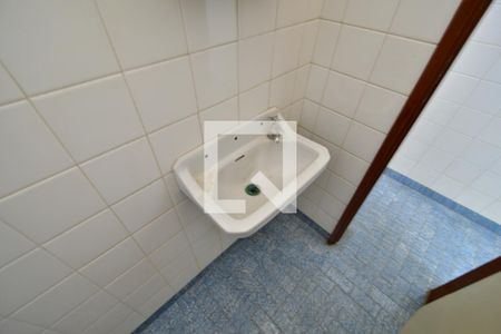 Casa à venda com 427m², 5 quartos e 2 vagasBanheiro de Serviço