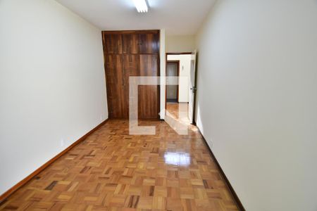 Casa à venda com 427m², 5 quartos e 2 vagasQuarto 1