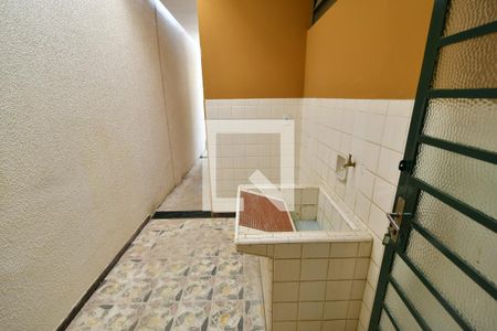 Casa à venda com 427m², 5 quartos e 2 vagasCasa Fundos - Área de Serviço