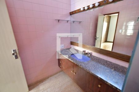 Casa à venda com 427m², 5 quartos e 2 vagasBanheiro Suíte