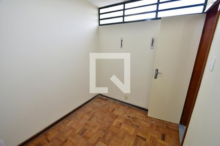 Casa à venda com 427m², 5 quartos e 2 vagasQuarto de Serviço
