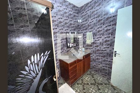 Casa à venda com 180m², 3 quartos e 3 vagasBanheiro