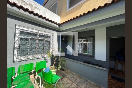 Casa à venda com 180m², 3 quartos e 3 vagasFachada da frente