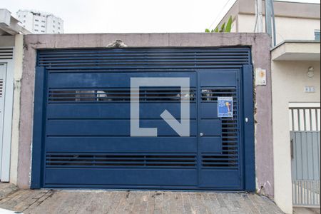 Casa para alugar com 181m², 3 quartos e 4 vagas Casa para alugar com 181m², 3 quartos e 4 vagasFachada