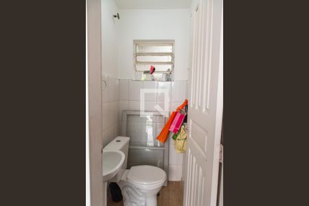 Casa para alugar com 181m², 3 quartos e 4 vagas Casa para alugar com 181m², 3 quartos e 4 vagasBanheiro de serviço