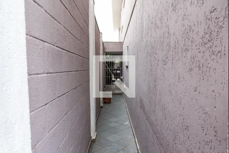 Casa para alugar com 181m², 3 quartos e 4 vagas Casa para alugar com 181m², 3 quartos e 4 vagasCorredor