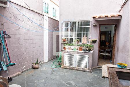 Casa para alugar com 181m², 3 quartos e 4 vagas Casa para alugar com 181m², 3 quartos e 4 vagasQuintal