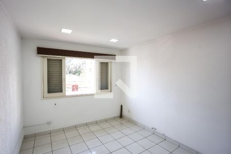 Casa à venda com 250m², 4 quartos e 2 vagas Casa à venda com 250m², 4 quartos e 2 vagasquarto 1
