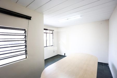 Casa à venda com 250m², 4 quartos e 2 vagas Casa à venda com 250m², 4 quartos e 2 vagasEdícula quarto 2