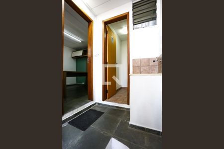 Casa à venda com 250m², 4 quartos e 2 vagas Casa à venda com 250m², 4 quartos e 2 vagasÁrea de Serviço