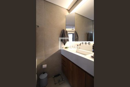 Apartamento à venda com 150m², 2 quartos e 1 vagaBanheiro da Suíte 2