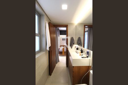 Apartamento à venda com 150m², 2 quartos e 1 vagaBanheiro da Suíte 1