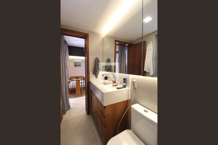 Apartamento à venda com 150m², 2 quartos e 1 vagaBanheiro da Suíte 1