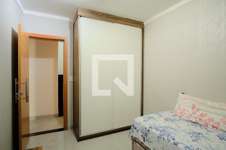 Casa de condomínio à venda com 230m², 4 quartos e 3 vagasQuarto 2
