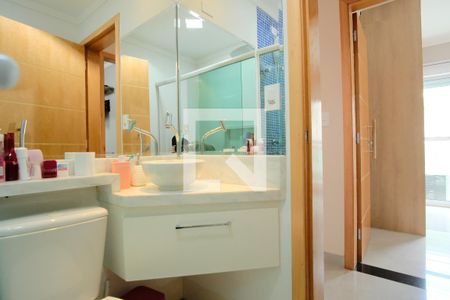 Casa de condomínio à venda com 230m², 4 quartos e 3 vagasBanheiro Social