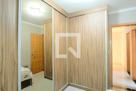 Casa de condomínio à venda com 230m², 4 quartos e 3 vagasQuarto 1