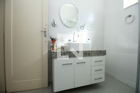 Casa à venda com 120m², 3 quartos e sem vagaBanheiro