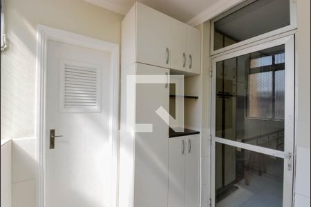 Apartamento à venda com 80m², 3 quartos e 1 vagaÁrea de Serviço
