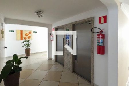 Apartamento à venda com 80m², 3 quartos e 1 vagaHall Social 