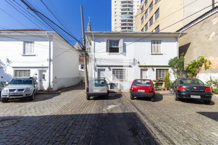 Casa para alugar com 80m², 2 quartos e 1 vaga Casa para alugar com 80m², 2 quartos e 1 vagaFachada