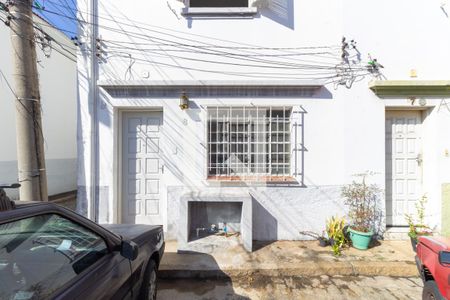 Casa para alugar com 80m², 2 quartos e 1 vaga Casa para alugar com 80m², 2 quartos e 1 vagaEntrada