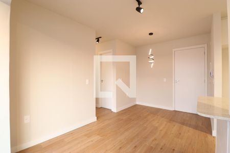 Sala de apartamento para alugar com 2 quartos, 55m² em Vila Anastácio, São Paulo
