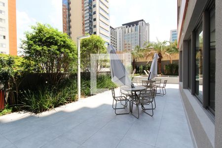 Studio à venda com 25m², 1 quarto e sem vagaÁrea comum - Piscina