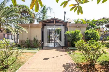 Apartamento para alugar com 51m², 2 quartos e 1 vagaFachada e portaria