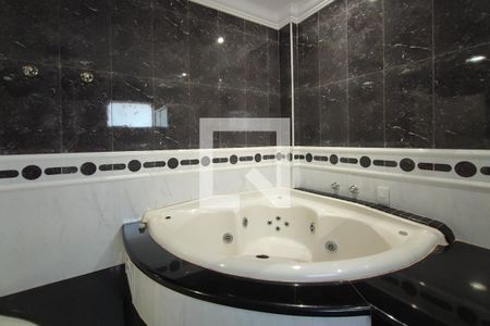 Casa à venda com 615m², 6 quartos e 6 vagasBanheiro Suíte 4