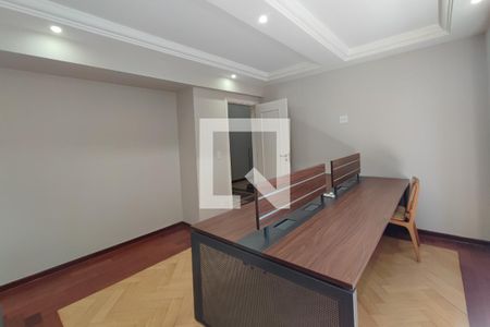 Casa à venda com 615m², 6 quartos e 6 vagasEscritório