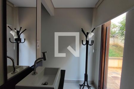 Casa à venda com 615m², 6 quartos e 6 vagasBanheiro Suíte 5