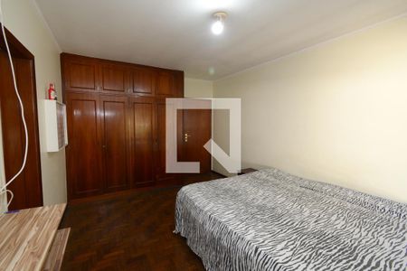 Casa à venda com 747m², 4 quartos e 6 vagasSuíte 2