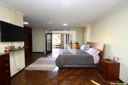 Casa à venda com 747m², 4 quartos e 6 vagasSuíte master