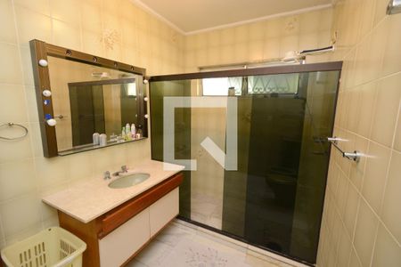 Casa à venda com 747m², 4 quartos e 6 vagasBanheiro da Suíte 4