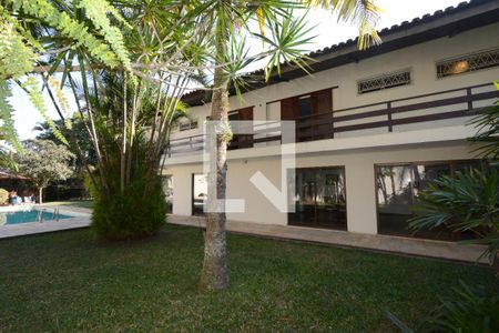 Casa à venda com 747m², 4 quartos e 6 vagasQuintal