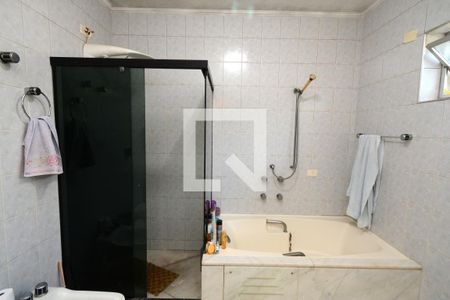 Casa à venda com 747m², 4 quartos e 6 vagasBanheiro da Suíte Master