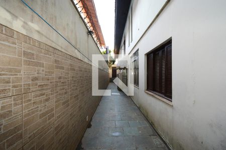 Casa à venda com 747m², 4 quartos e 6 vagasCorredor de Serviço