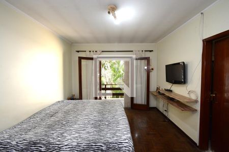 Casa à venda com 747m², 4 quartos e 6 vagasSuíte 2