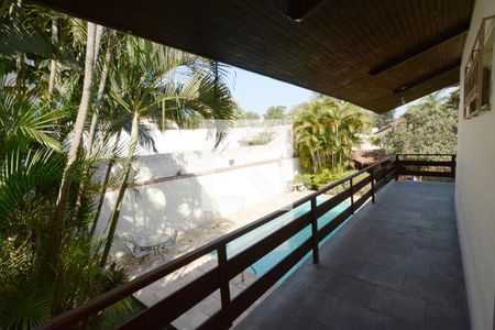Casa à venda com 747m², 4 quartos e 6 vagasVaranda Suíte 2