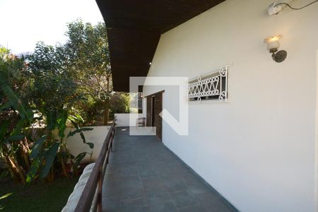 Casa à venda com 747m², 4 quartos e 6 vagasVaranda