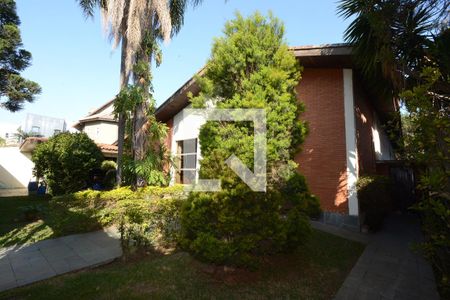 Casa à venda com 747m², 4 quartos e 6 vagasFrente e entrada