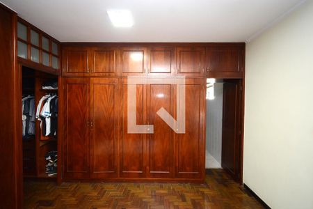 Casa à venda com 747m², 4 quartos e 6 vagasSuíte master