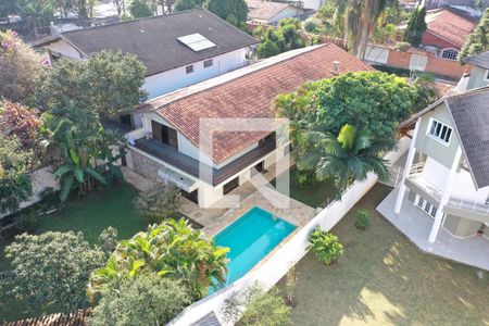 Casa à venda com 747m², 4 quartos e 6 vagasQuintal