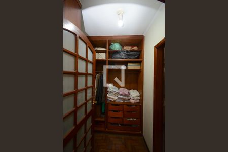 Casa à venda com 747m², 4 quartos e 6 vagasCloset da suíte 3
