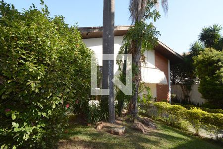 Casa à venda com 747m², 4 quartos e 6 vagasFrente e entrada