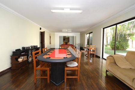 Casa à venda com 747m², 4 quartos e 6 vagasSala de Jogos