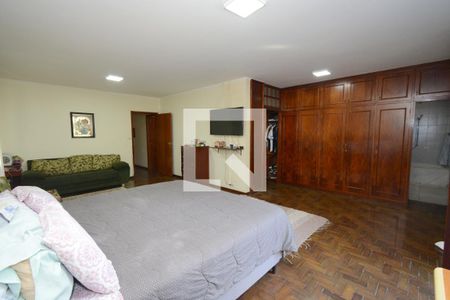 Casa à venda com 747m², 4 quartos e 6 vagasSuíte master