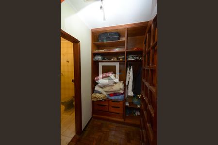Casa à venda com 747m², 4 quartos e 6 vagasCloset da suíte 4